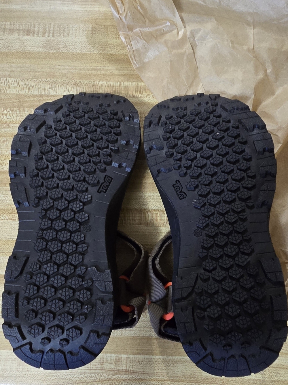 Teva Brown and Black Men's Hydratrek Sandals Size 9 - Picture 5 of 8